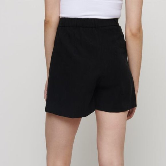 ✨NWT✨ (XS) Black high-rise bermuda shorts - Picture 4 of 4